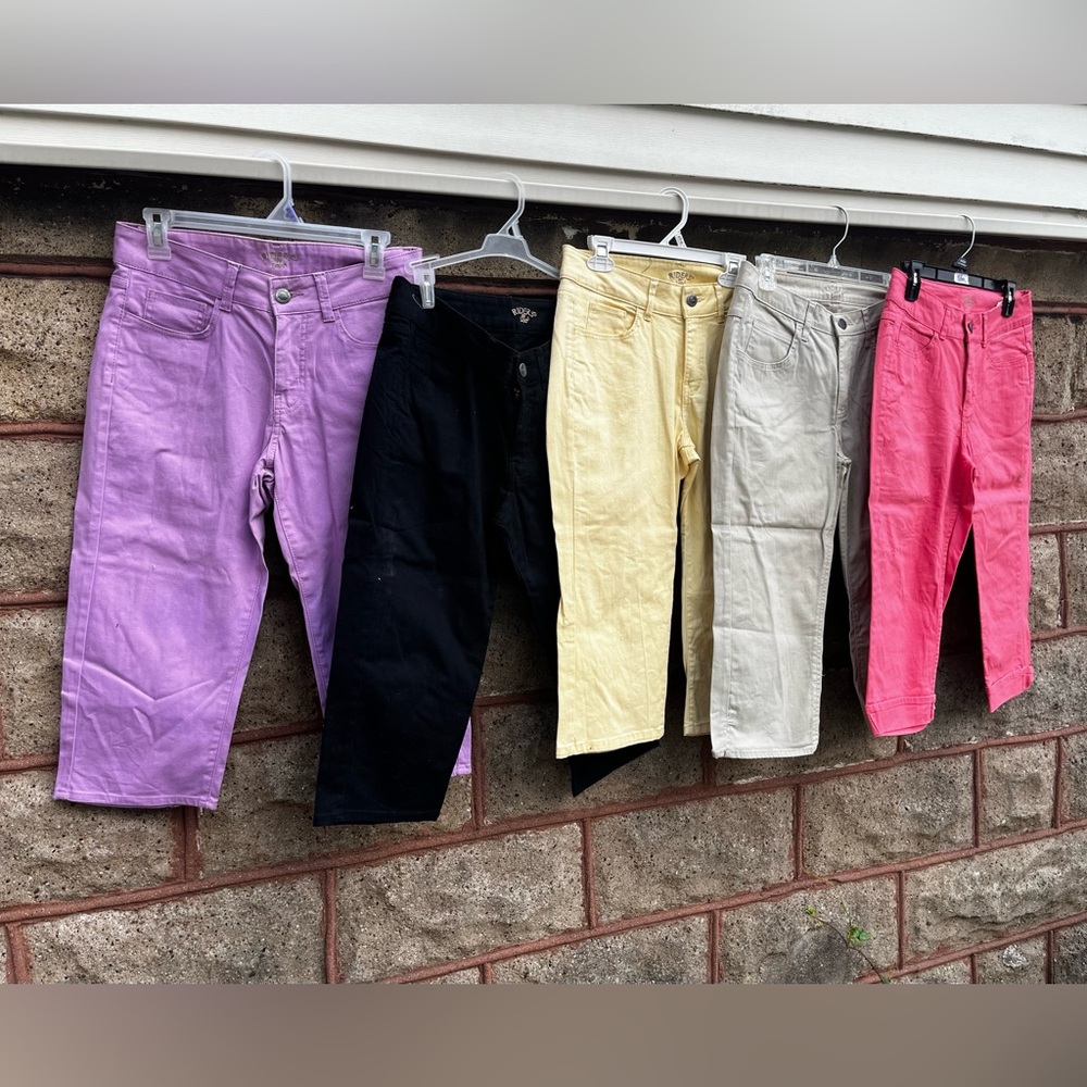 Lot of 5 Riders by Lee Women's Capris - Purple, Black, Yellow, beige and coral 8
